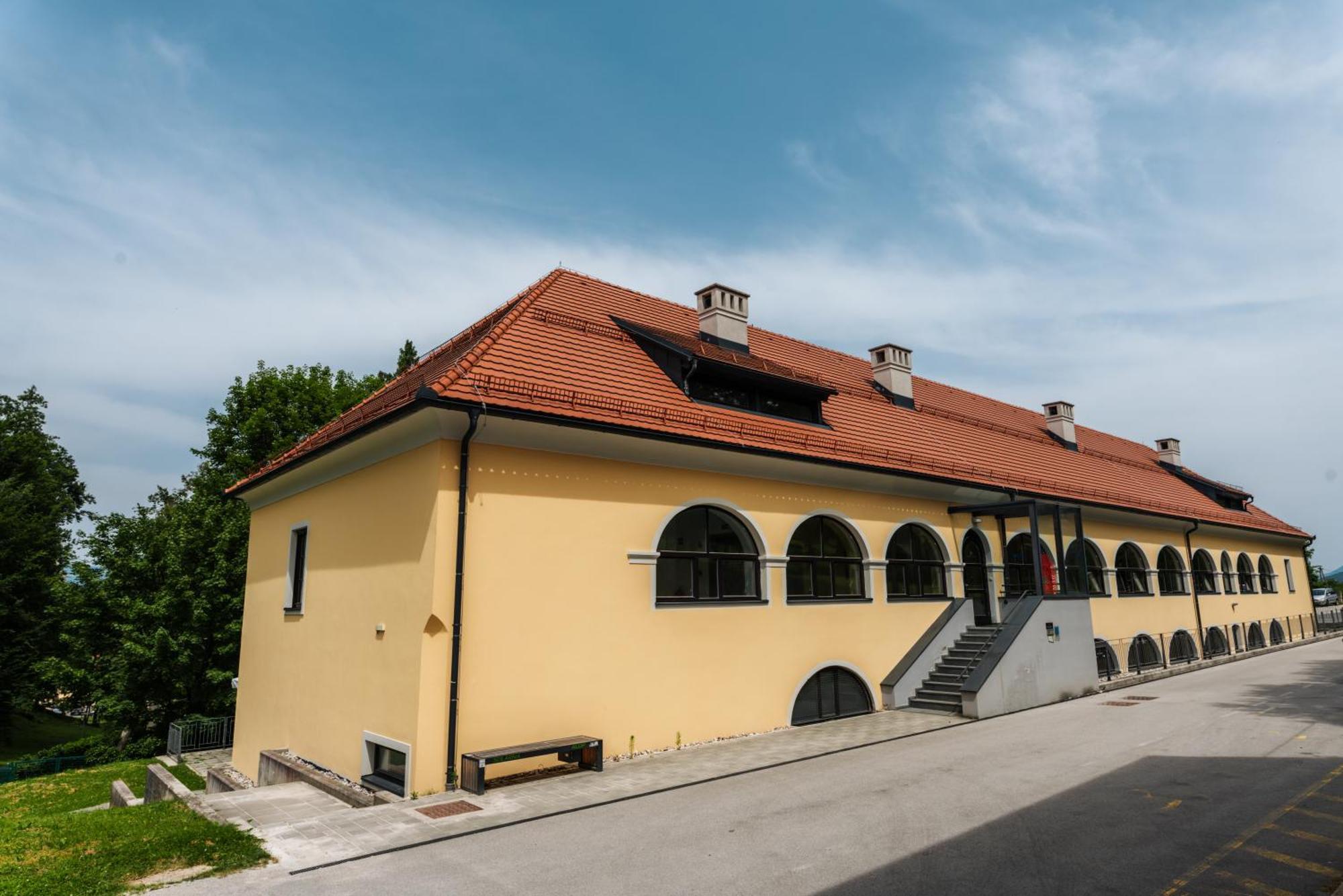 Dvorec Trebnik - Sobe Словенске-Конице Экстерьер фото